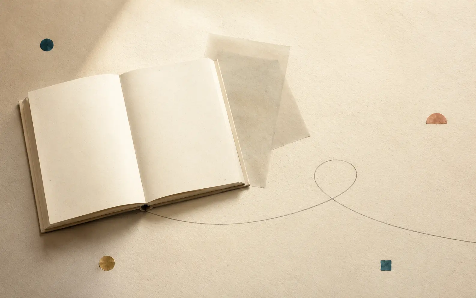 Minh họa sổ trắng mở, giấy can, một đường graphite vòng lại và bốn dấu màu nhỏ.